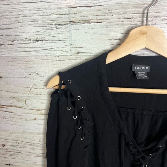 Torrid black blouse long sleeve top lace size 1x - Picture 2 of 7